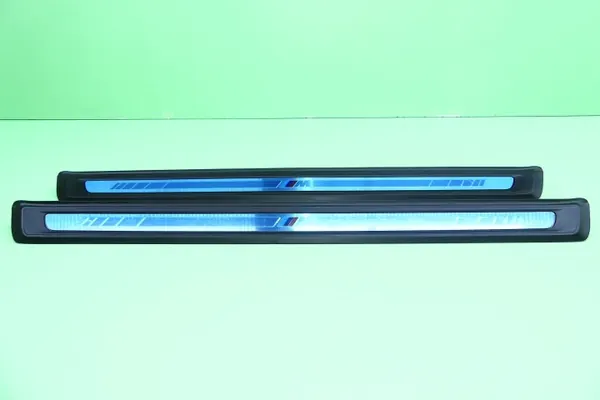 BMW 8077315 Couvre-Marche M-Package pour 4 G22 430iX image 2