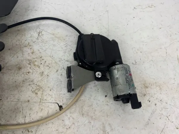 Motor de assento Maserati Ghibli OEM 5030014B - Usado image 10