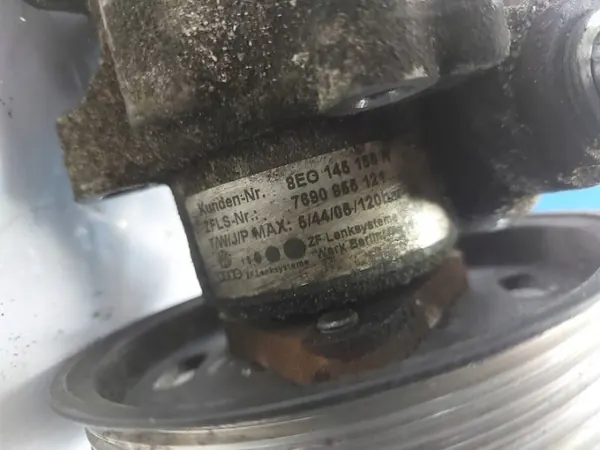 Bomba de dirección OEM 8E0145155N para Seat Exeo image 4