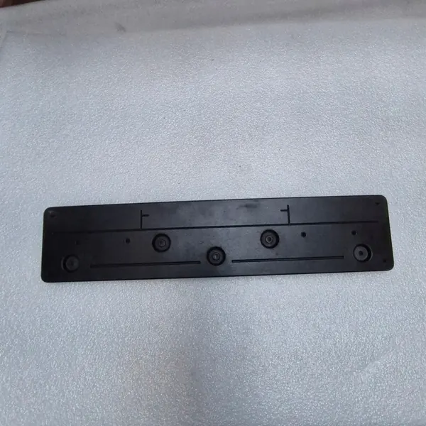 Moldura de placa dianteira BMW F48 X1 image 1