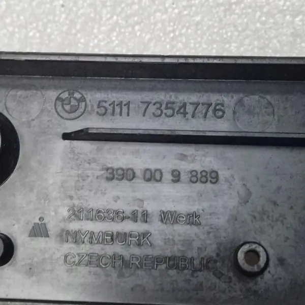 Moldura de placa dianteira BMW F48 X1 image 8