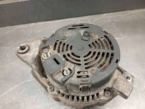 Alternateur Opel Kadett E 1.6 OEM 90389247 image 3