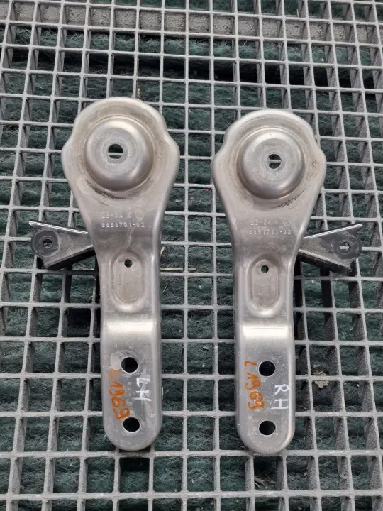 BMW X3 G45 Fjädring Tvärbalk OEM 8851735/8851736 image 2