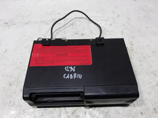 BMW CD-vaihtaja OEM 8360284 E36 E38 E39-malleihin image 3