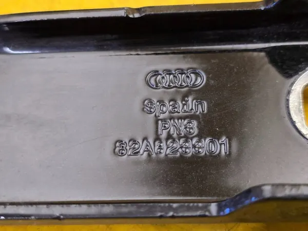 Audi A1 82A Motorkapscharnier Links OEM 82A023301 image 5