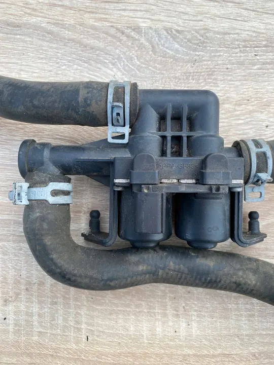 Manguera de válvula de agua BMW 5 F10 F11 - 64119310349-01 image 7