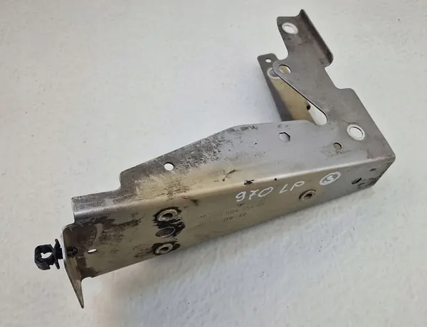 Suporte de para-lama dianteiro Porsche esquerdo 97050435504 image 2