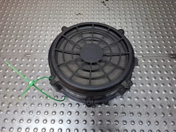 Haut-parleur grave S26372933 OEM pour Audi E-Tron GT - Occasion image 2