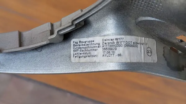 Mercedes-Benz A W177 Rejilla Delantera OEM A1778880300 image 7
