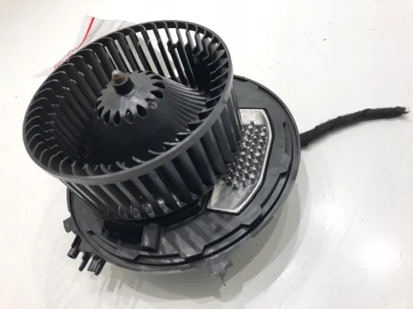 Ventilador OEM 5WB819015 para Skoda Octavia IV image 2