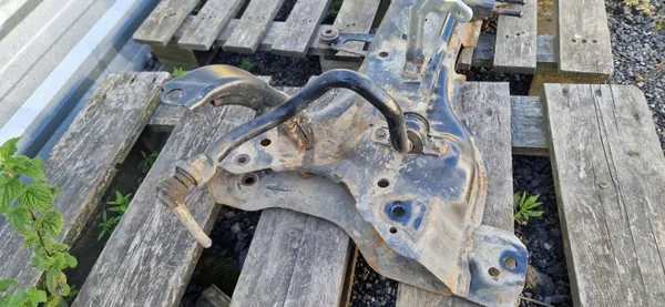 Chariot avant Nissan OE E12 pour 1.5 DCI image 3