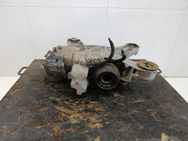 Taka-akselin tasauspyörästö VW Tiguan II 2.0 TDI 4Motion OEM 0CQ525010J image 5
