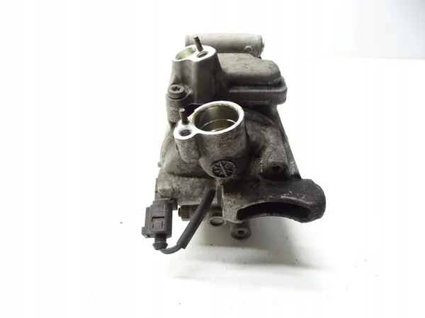 Compresor AC usado OEM 5N0820803A para VW 2.0 TDI image 5