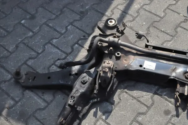 Traverse avant OEM 31406806 pour Volvo XC60/XC70 image 7