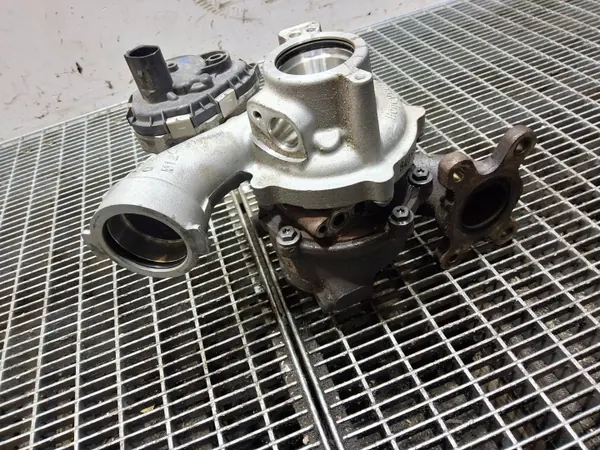 Turbo OEM 05E145701E SEAT Leon III:lle image 3