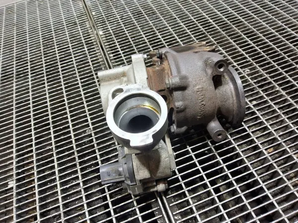 Turbo OEM 05E145701E SEAT Leon III:lle image 4
