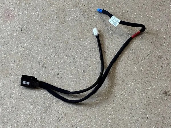 Puerto USB Hyundai Ioniq 5 OEM 96120GI000 image 2