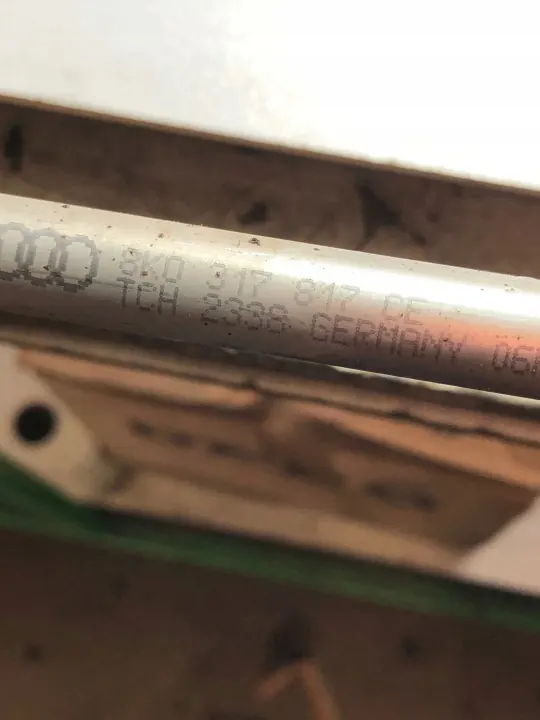 Audi OE 8K0317817CE Durite de refroidissement huile boîte image 3