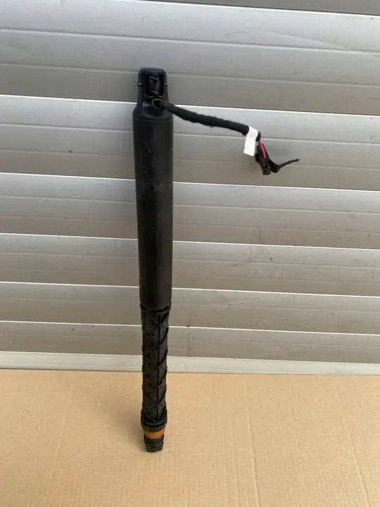 Actionneur de hayon inférieur BMW X5 X7 G05 G07 OEM 9482804 image 1