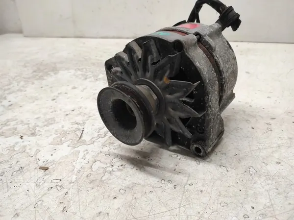 AUDI 80 B3 1.8 PM Vaihtovirtageneraattori image 2