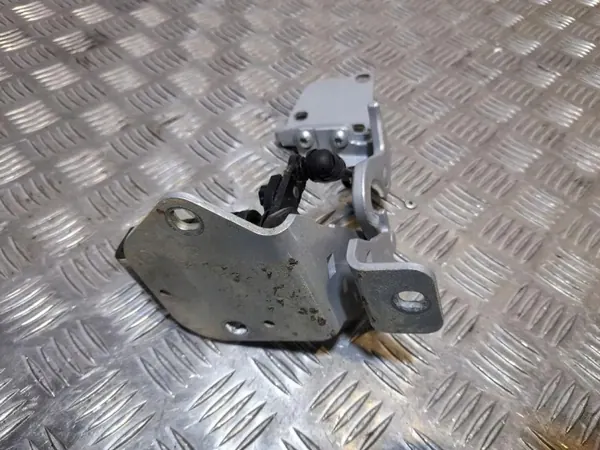 Charnière gauche coffre Mercedes-Benz A2077500328 image 2