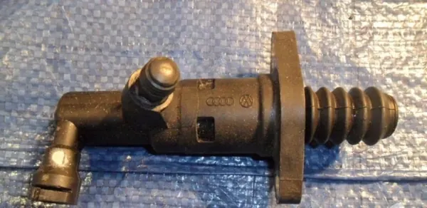 VW Audi Seat 1.6 TDI Koppelpomp OEM 1K0721261L image 2