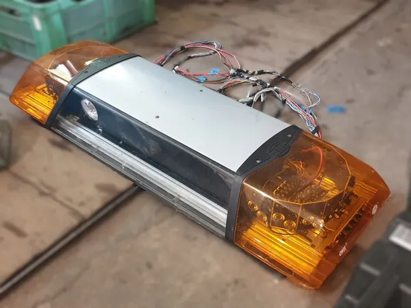 Barre lumineuse d'avertissement HELLA OWS7 image 1