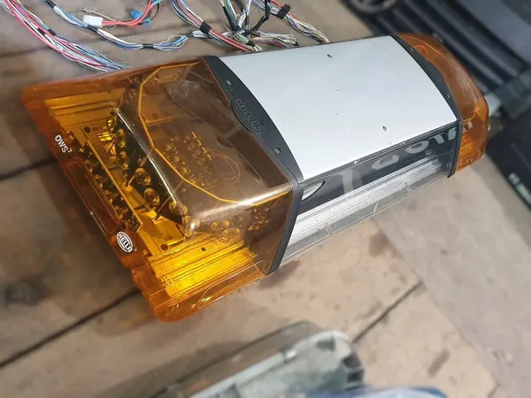 Barre lumineuse d'avertissement HELLA OWS7 image 3