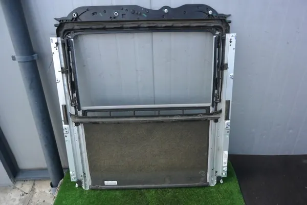 Mercedes-Benz Schiebedach OEM A1667801429 - Gebraucht image 8
