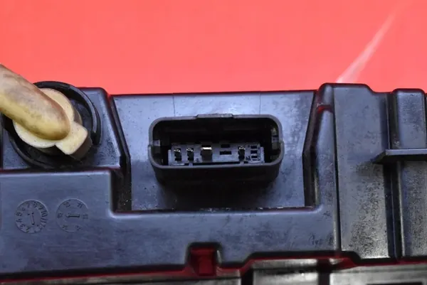 Faros derecho Citroen C4 Picasso 2013-2017 OEM 9676036280 image 8