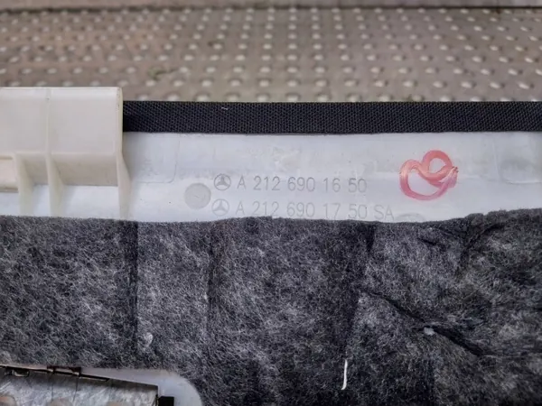 OEM S26372330 Dakrand Mercedes W212 AMG image 5