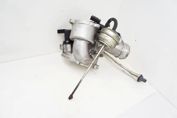 Audi Q3 I 8U 2.0TFSI Turbocompressor Lado Frio UP296 image 2