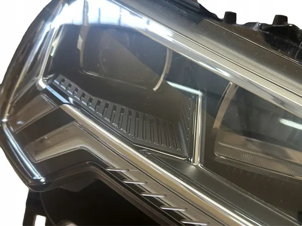 AUDI Q3 Luz Delantera Derecha Full LED image 4