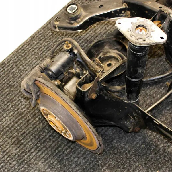 Volvo V60 2015 Set di Sospensione Posteriore image 3