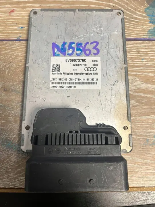 Module de suspension Audi A3 S3 8V 2016 8V0907376C image 2