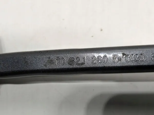Voorrechter spatbordsteun OEM 4N0821260D Audi image 7