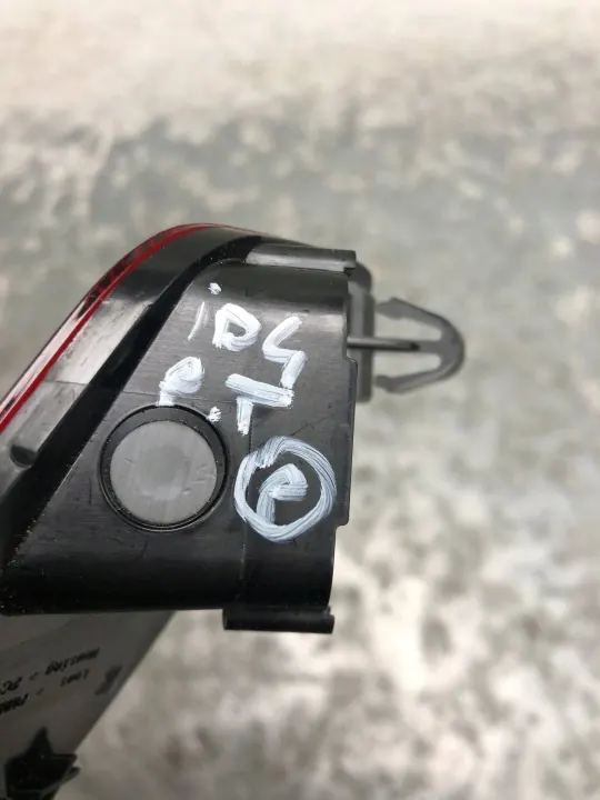 Feu antibrouillard arrière droit OEM 11B945702 VW ID4 image 5