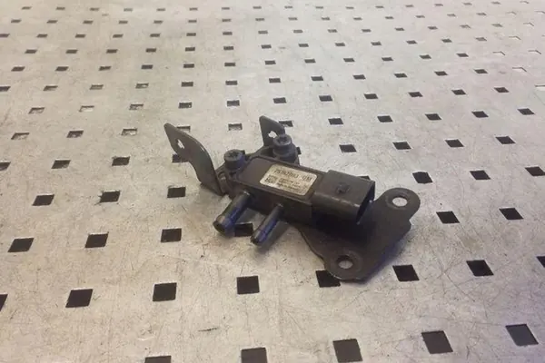 DPF Trycksensor CHEVROLET CAPTIVA 2.2L diesel OEM 25182883 image 3