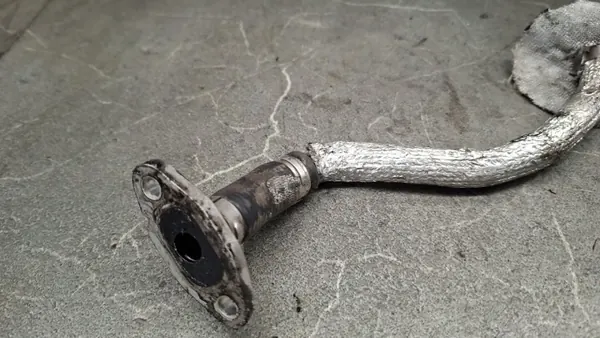 Conducto de aceite turbo A6541808000 Mercedes W205 1.9L image 3