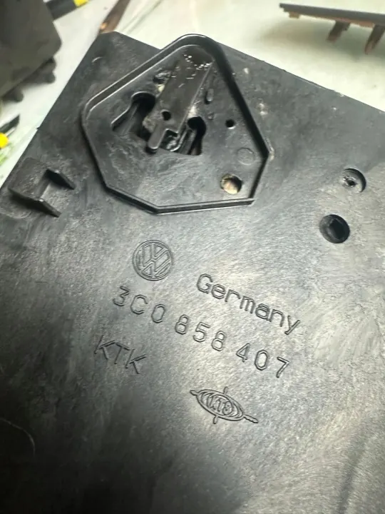 OEM 3C1958335J Garniture Tableau VW Passat B6 image 9
