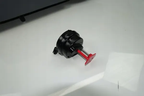 Pompe de soupape de trappe à carburant Mercedes W140 CL OEM w140cl-pomp.1 image 1