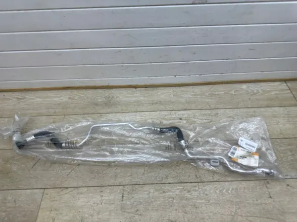 Öljynjäähdytysputki OEM 17228689545 BMW M5 F90/M8 image 2