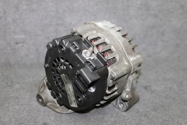 BMW F10 F01 E70 E71 2.5D 3.0D 3.5D N57 Dynamo 180A 7803724 image 3