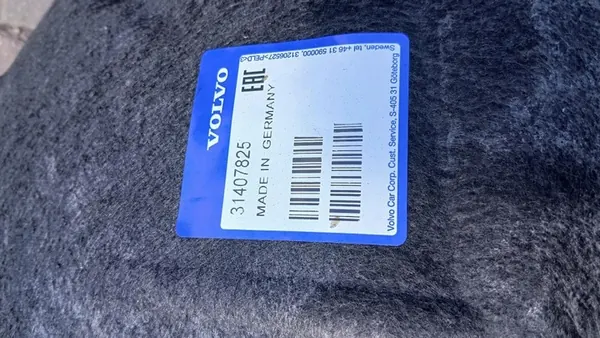 Right Front Wheel Arch Volvo XC60 image 6