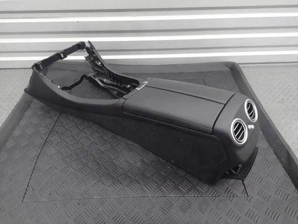 Accoudoir tunnel central Mercedes W213 S213 E OEM image 10