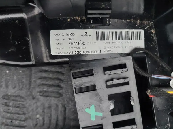Accoudoir tunnel central Mercedes W213 S213 E OEM image 5