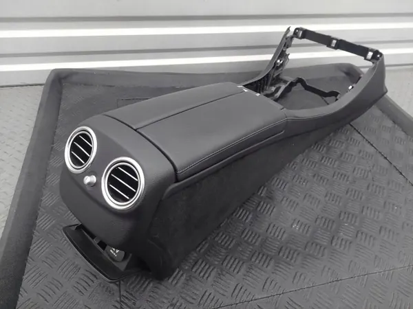 Accoudoir tunnel central Mercedes W213 S213 E OEM image 6