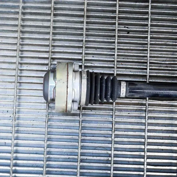 Audi A5 2018 Vänster Bakaxel image 2