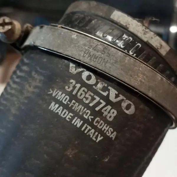 Tubo intercooler VOLVO V40 CROSS COUNTRY 2.0L diesel image 2