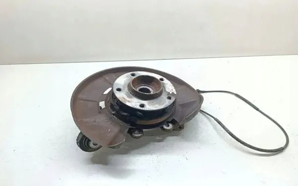 Suporte de roda traseiro direito OEM 6761580 - Usado image 2